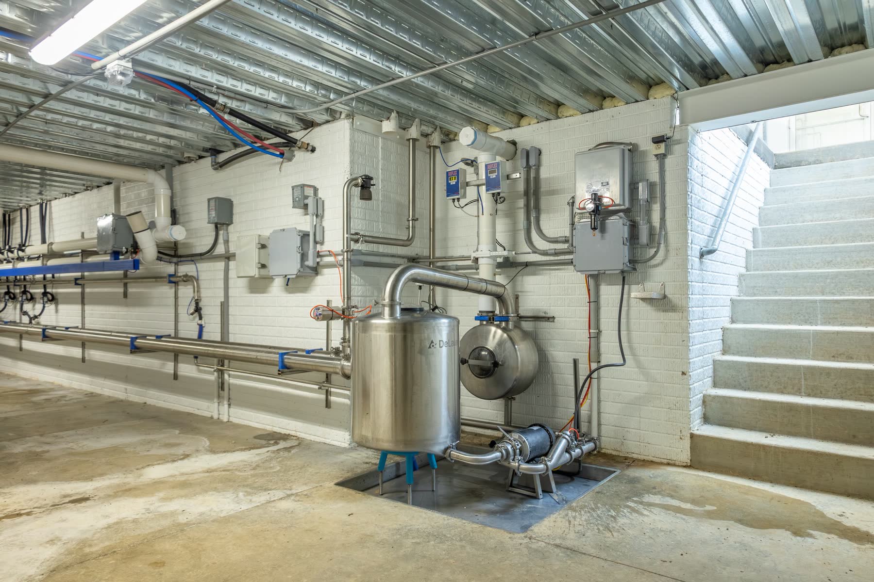Agricultural facility building interior
